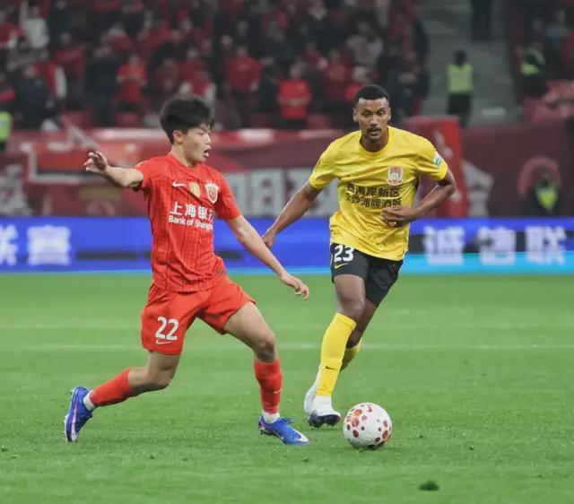 中超第二轮，上海海港4:1青岛西海岸